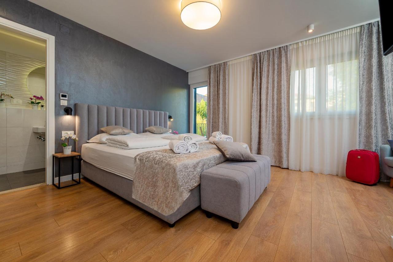 Seven Seas Residence Split Eksteriør billede