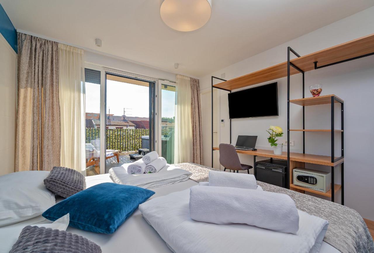 Seven Seas Residence Split Eksteriør billede